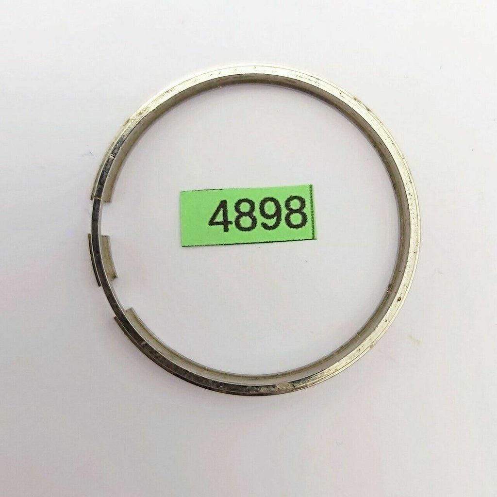 HARD TO FIND USED ORIENT METAL MOVEMENT HOLDER FOR MIDSIZE DIVE WATCH BVT04898