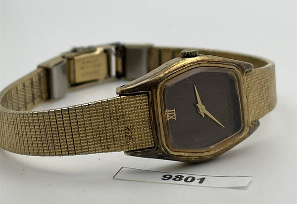 CLASSIC SEIKO 2c20 6440 QUARTZ 550338 LADIES DRESS WATCH 9801