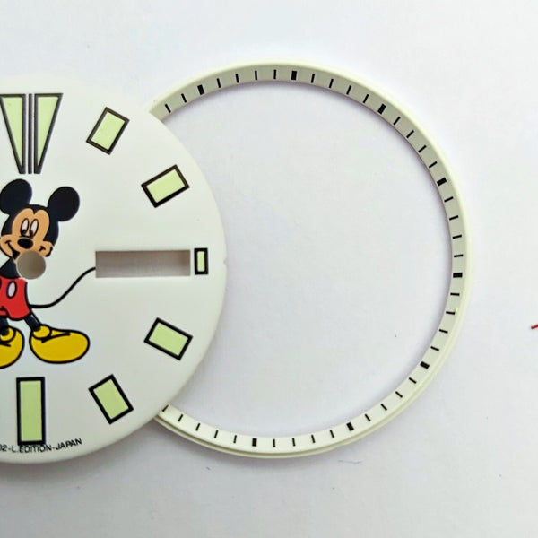 SEIKO MICKEY MOUSE DIAL GLOVED HANDS MINUTE TRACK 6309 7290 WATCH RED VER. 6216