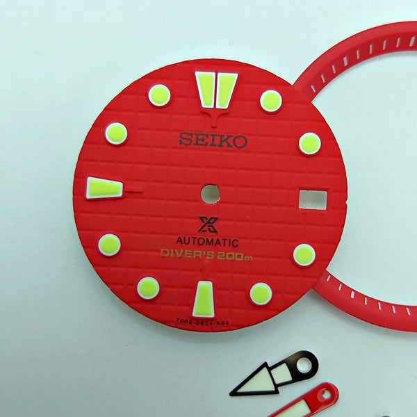 SEIKO PROSPEX RED WAFFLE DIAL MINUTE TRACK HANDS SET 7002 7000 SUPERLUME 5772