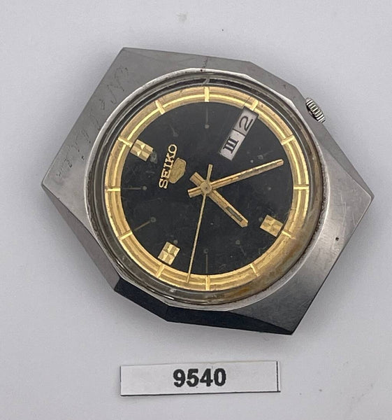 PROJECT TO FIX SEIKO 5 SPORTS 7009 8440 MENS SS AUTO DAY DATE WATCH 9540
