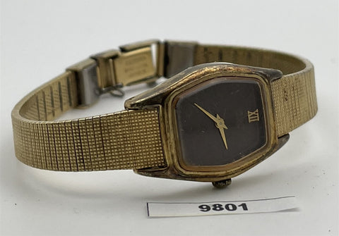 CLASSIC SEIKO 2c20 6440 QUARTZ 550338 LADIES DRESS WATCH 9801
