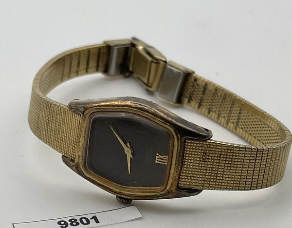 CLASSIC SEIKO 2c20 6440 QUARTZ 550338 LADIES DRESS WATCH 9801