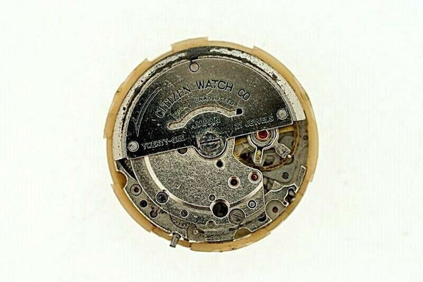USED VINTAGE CITIZEN cal. 8200 21 JEWEL MOVEMENT FOR CITIZEN DIVE WATCH # D00208