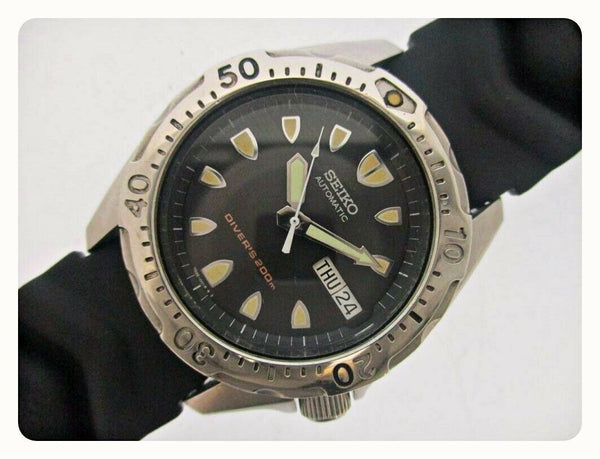 96' SEIKO 7S26 0010 AUTO MIDSIZE DAY DATE DIVE SS 600084 EU SHIP SERVICED WATCH