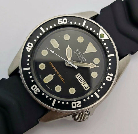 00' SEIKO 7S26 0030 AUTO MIDSIZED BLACK DAY DATE 040022 EU SHIP SERVICED WATCH