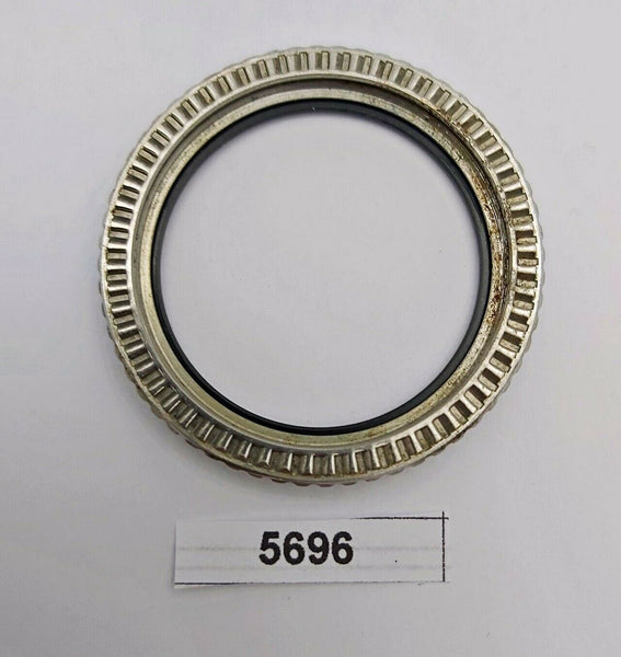 USED SEIKO MIDSIZED BEZEL WITH INSERT FOR 7S26 0030 SKX013 WATCH BVT05696