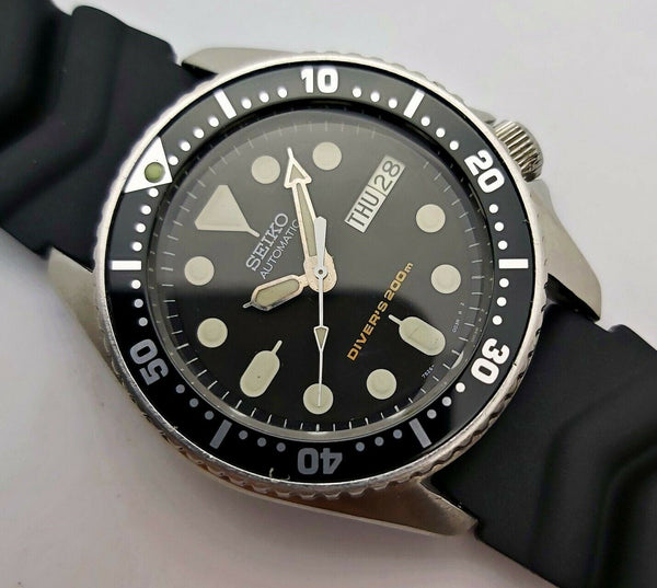 00' SEIKO 7S26 0030 AUTO MIDSIZED BLACK DAY DATE 070580 EU SHIP SERVICED WATCH