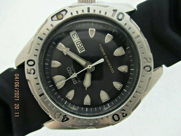 1997 SEIKO 7S26 0010 AUTO MIDSIZE DAY DATE DIVE SS 730167 EU SHIP SERVICED WATCH
