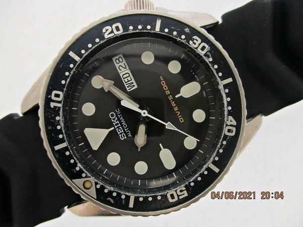 00' SEIKO 7S26 0030 AUTO MIDSIZED BLACK DAY DATE 060742 EU SHIP SERVICED WATCH