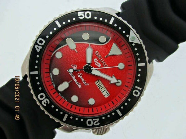 PROJECT TO FIX 97 SEIKO 7S26 0020 SKX007 BRIAN MAY DAY DATE 7D0410 AUTO WATCH