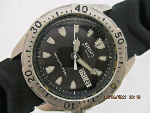 PROJECT TO FIX 97' SEIKO 7S26 0010 AUTO MIDSIZED DAY DATE 740922 WATCH EU SHIP