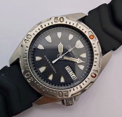 1997 SEIKO 7S26 0010 AUTO MIDSIZE DAY DATE DIVE SS 791135 EU SHIP SERVICED WATCH